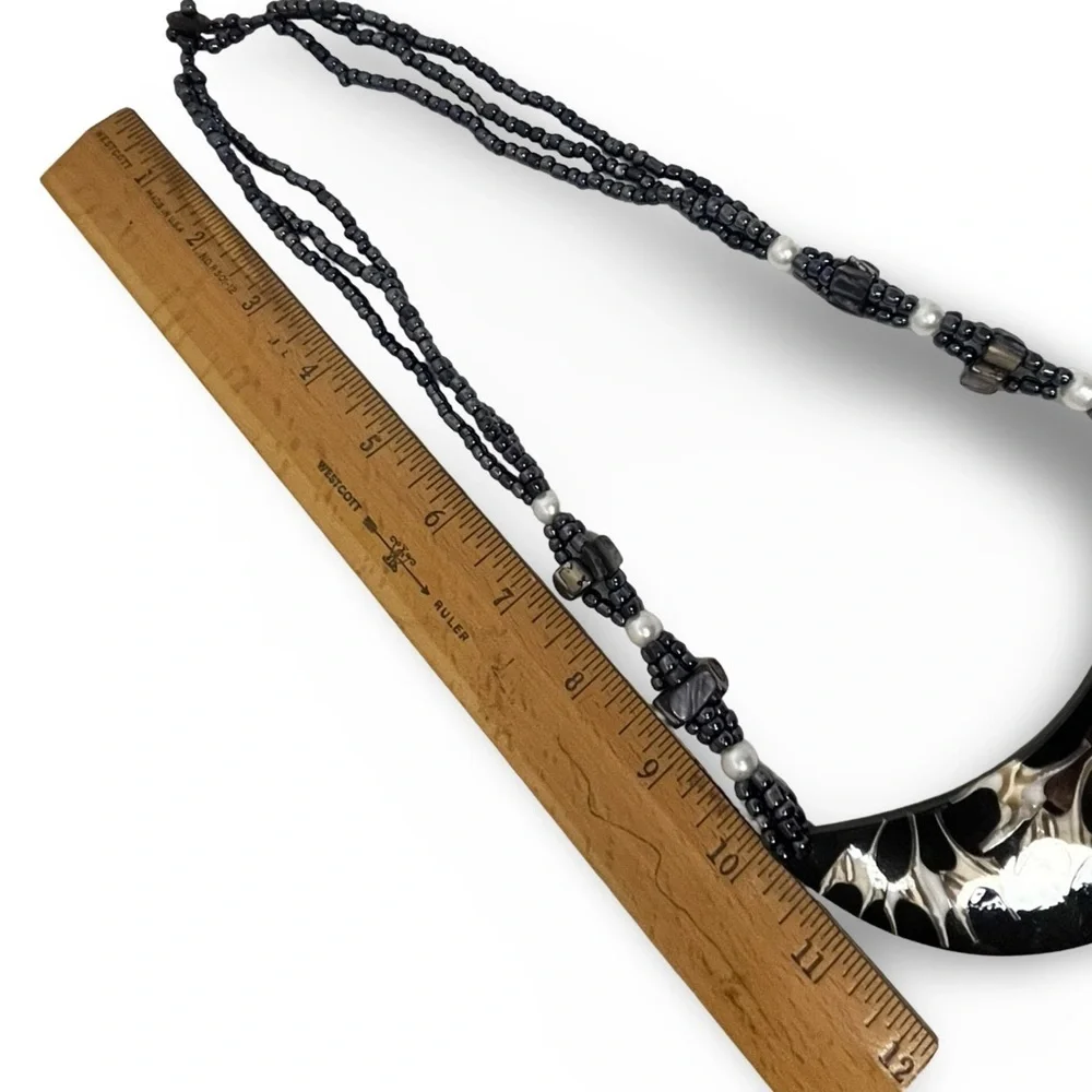 Vintage Black and White Beaded Inlaid Moonshell Necklace